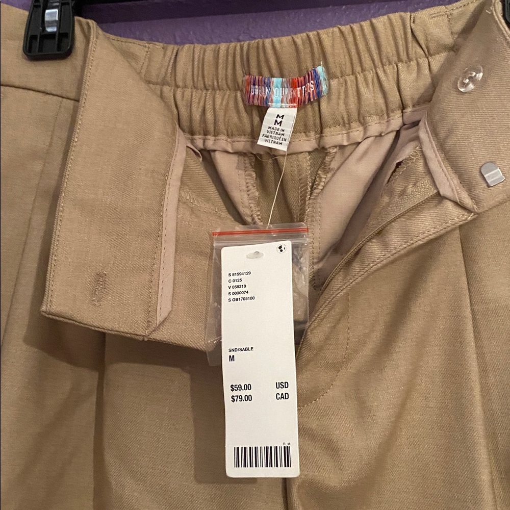 Urban Outfitters Kennedy Khaki Pleated Shorts - Picture 6 of 10